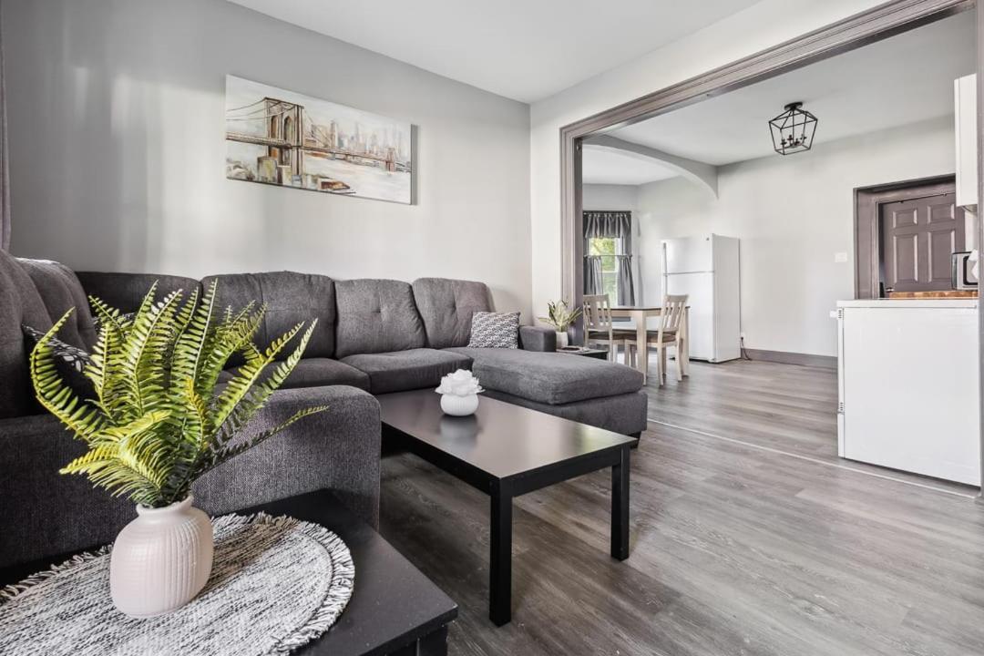 Spacious 6Br 2Ba Minutes For The Falls & Casino Ниагара-Фолс Экстерьер фото