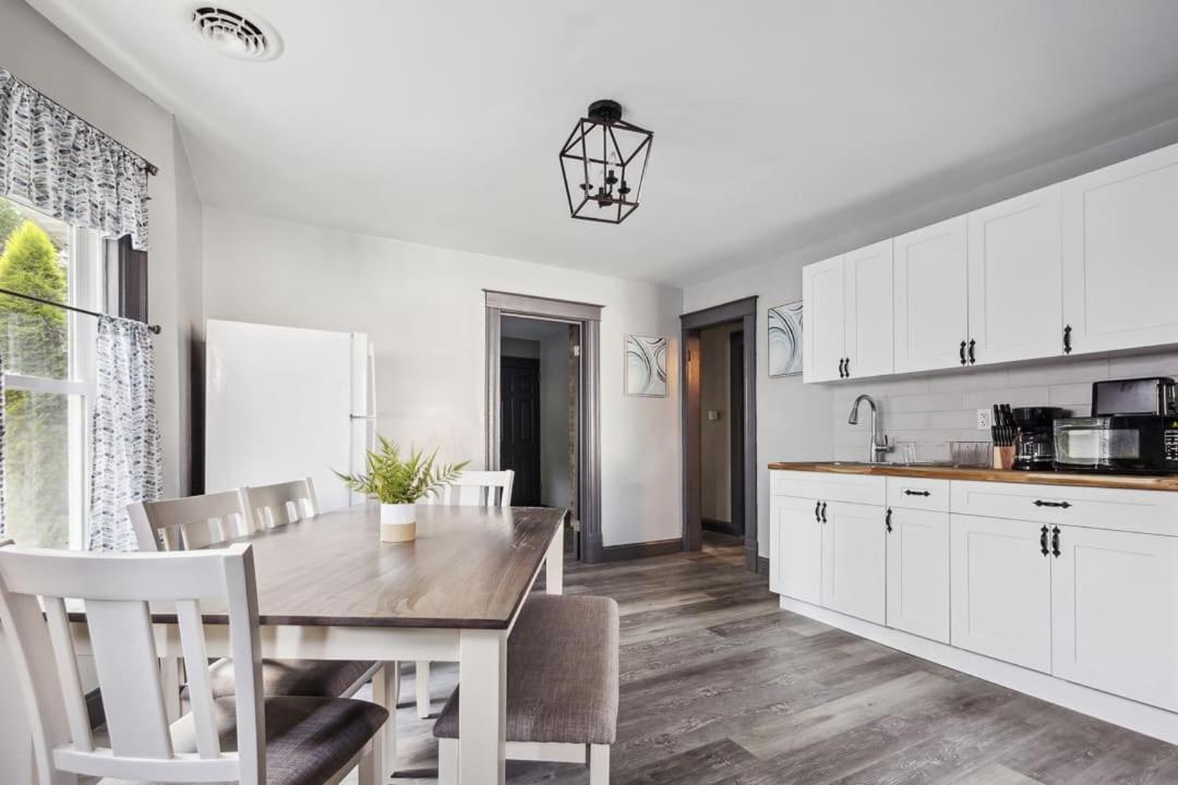 Spacious 6Br 2Ba Minutes For The Falls & Casino Ниагара-Фолс Экстерьер фото