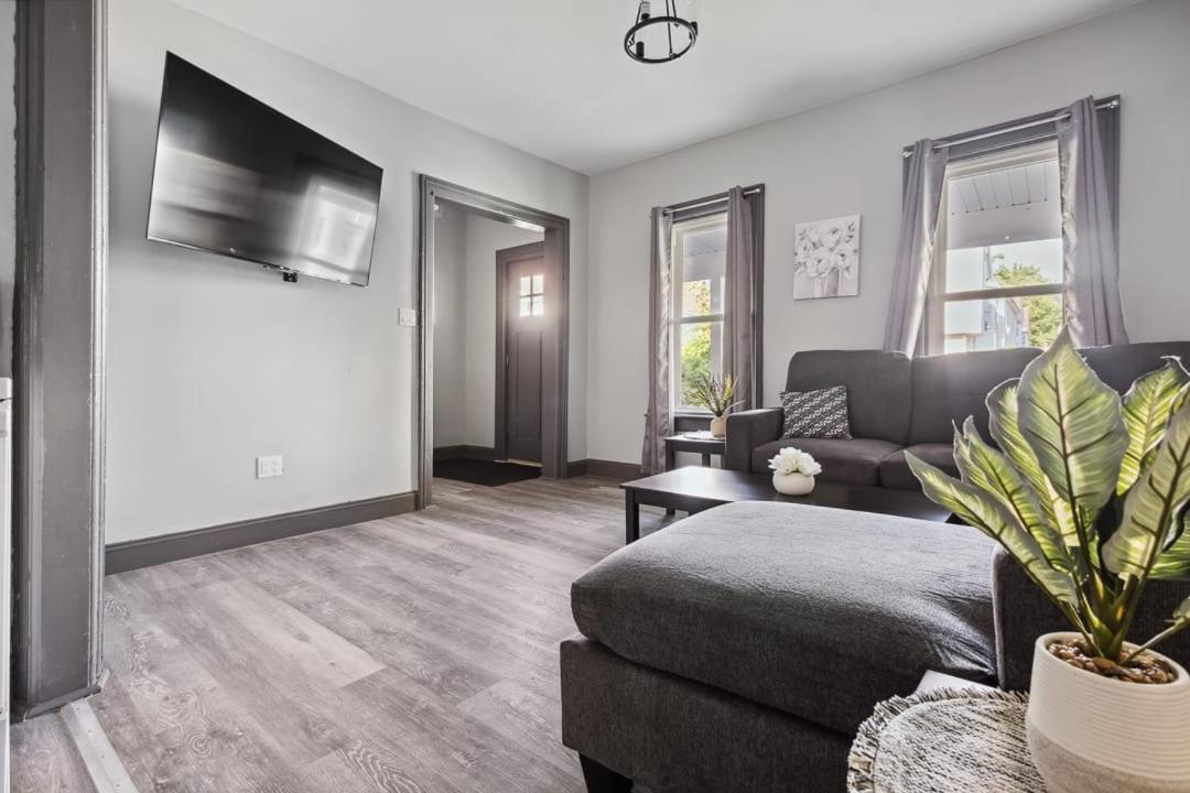 Spacious 6Br 2Ba Minutes For The Falls & Casino Ниагара-Фолс Экстерьер фото