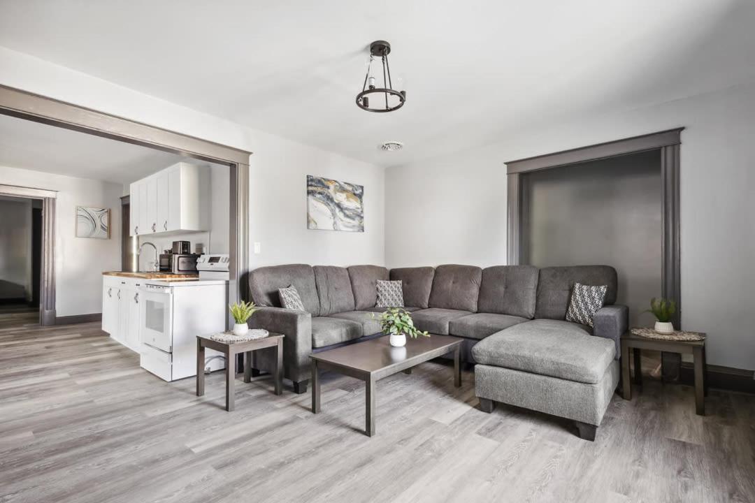Spacious 6Br 2Ba Minutes For The Falls & Casino Ниагара-Фолс Экстерьер фото