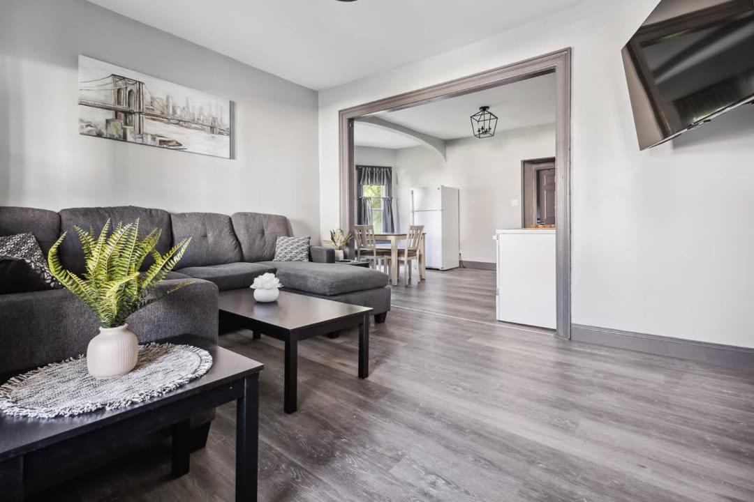 Spacious 6Br 2Ba Minutes For The Falls & Casino Ниагара-Фолс Экстерьер фото