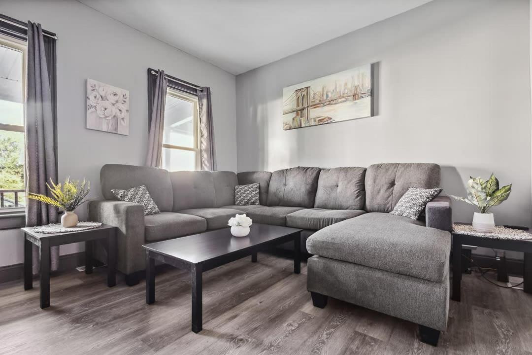 Spacious 6Br 2Ba Minutes For The Falls & Casino Ниагара-Фолс Экстерьер фото
